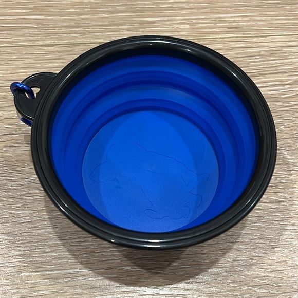 Collapsible Silicone Pet Bowl - blue - Picture 2 of 5